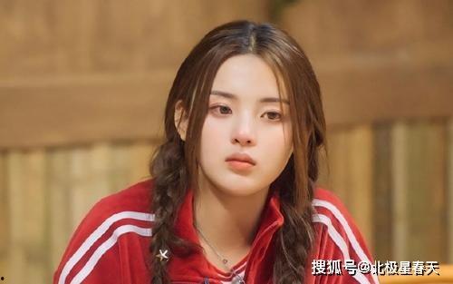 娱乐吃瓜酱姐妹审美变了,审美变迁下的时尚风向标