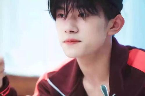 娱乐吃瓜酱千玺,揭秘明星背后的吃瓜故事