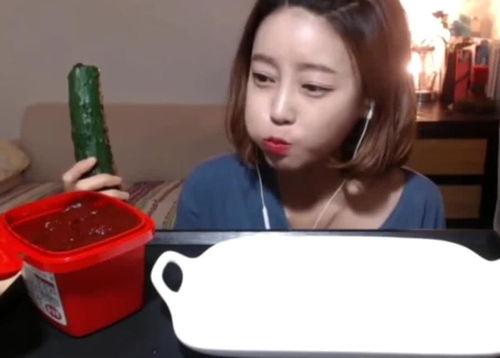 娱乐吃瓜酱美女视频,揭秘美女视频背后的故事